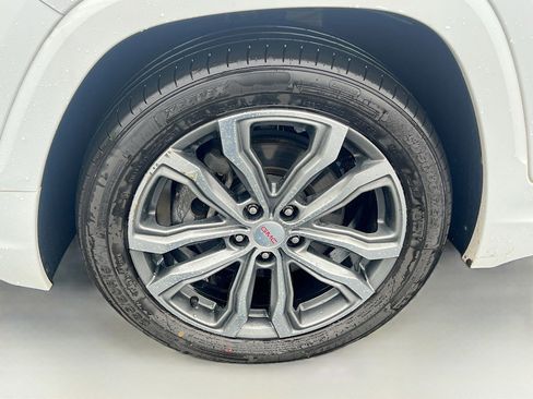 Used 2020 GMC Terrain Denali w/ Denali Premium Package FWD image 29