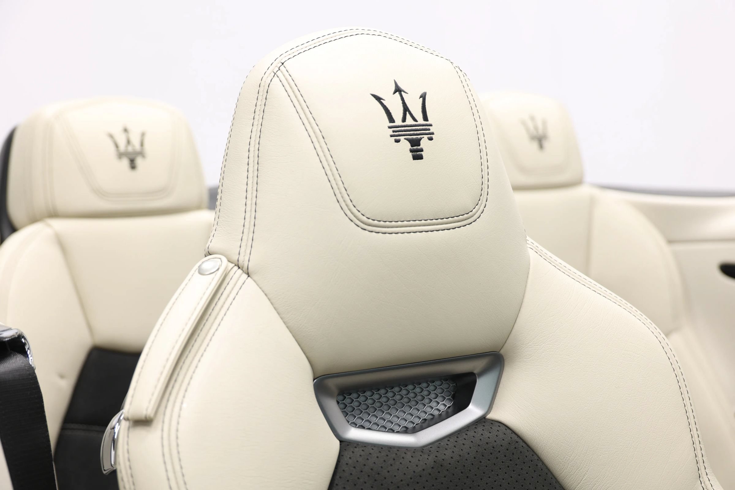 Used 2018 Maserati GranTurismo Sport RWD image 80
