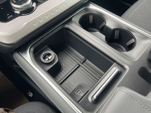 New 2026 Ford Expedition Active RWD image 8
