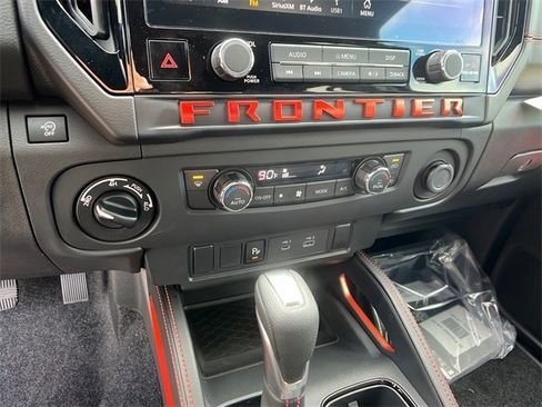 New 2025 Nissan Frontier PRO-4X w/ Tow Package image 23