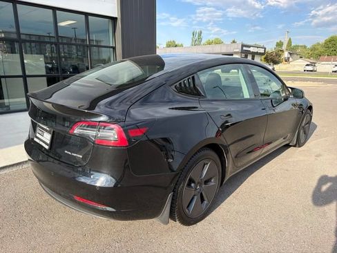 Used 2022 Tesla Model 3 Long Range AWD/4WD image 10