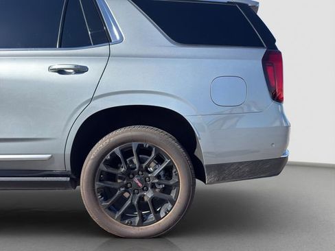 Used 2025 GMC Yukon Denali w/ Denali Reserve Package image 22