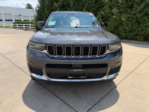 Used 2023 Jeep Grand Cherokee L Laredo RWD image 6