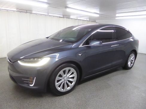 Used 2016 Tesla Model X 75D AWD/4WD image 3