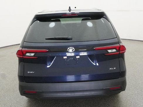 New 2026 Toyota Grand Highlander XLE FWD image 23