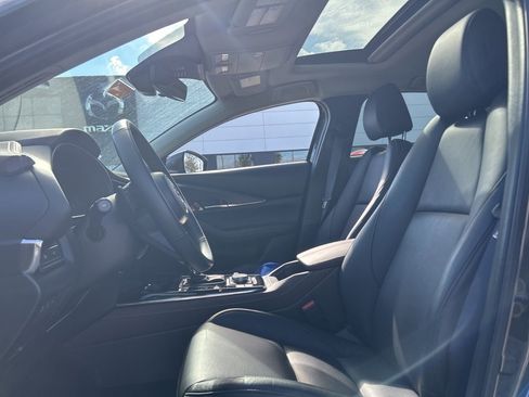 Certified 2025 MAZDA CX-30 AWD 2.5 S w/ Premium Package image 14