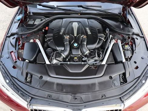 Used 2019 BMW 750i xDrive w/ Luxury Rear Seating Package image 77