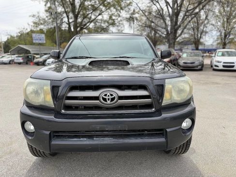 Used 2010 Toyota Tacoma 4x4 Double Cab image 2