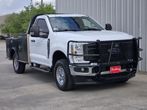 Used 2024 Ford F250 XL w/ FX4 Off-Road Package image 6