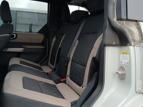 Used 2023 Ford Bronco Wildtrak AWD/4WD image 12