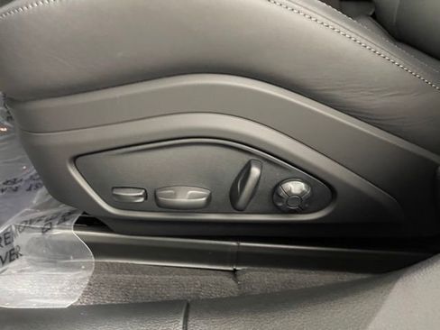 New 2025 Porsche Panamera image 36