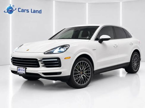 Used 2022 Porsche Cayenne E-Hybrid w/ Premium Package AWD/4WD image 7