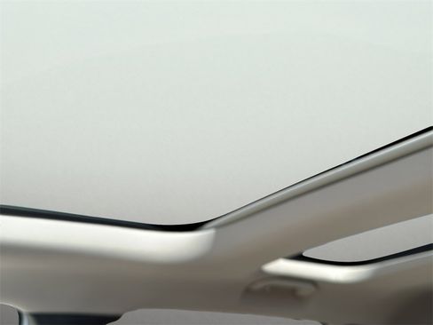 Certified 2023 Mercedes-Benz GLB 250 4MATIC image 18