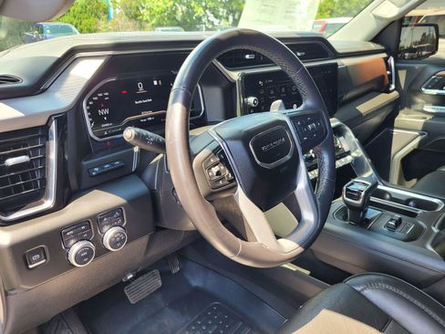 Used 2023 GMC Sierra 1500 Denali w/ Denali Reserve Package AWD/4WD image 12