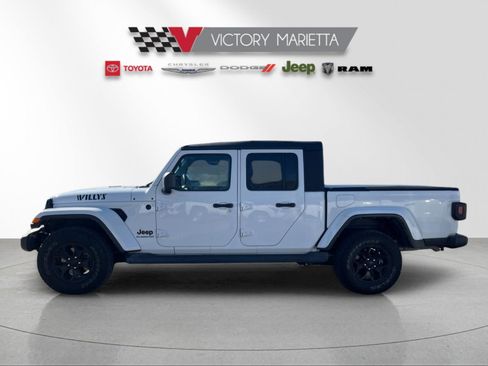 Used 2021 Jeep Gladiator Sport image 2