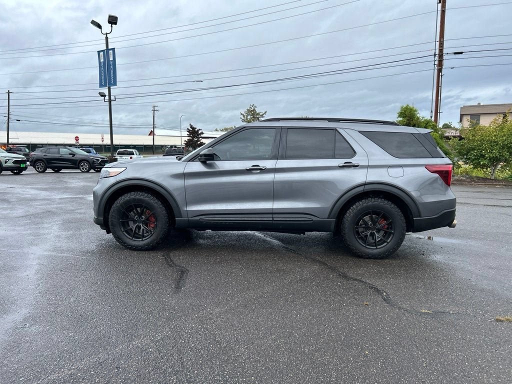 Used 2022 Ford Explorer ST AWD/4WD image 3