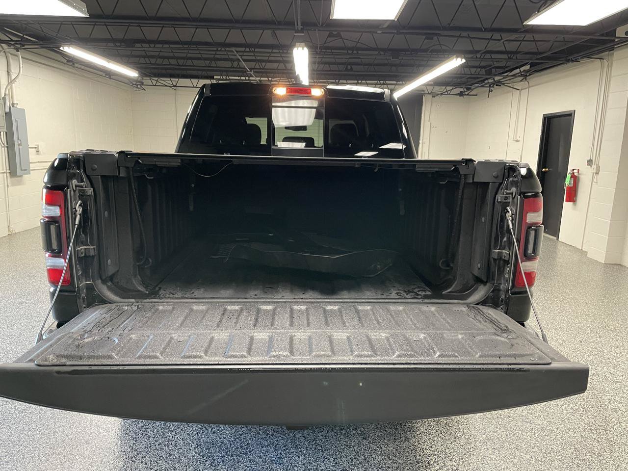 Used 2019 RAM 1500 Big Horn AWD/4WD image 11