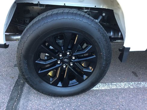 Used 2025 Ford F150 Lariat w/ Equipment Group 501A Mid image 7