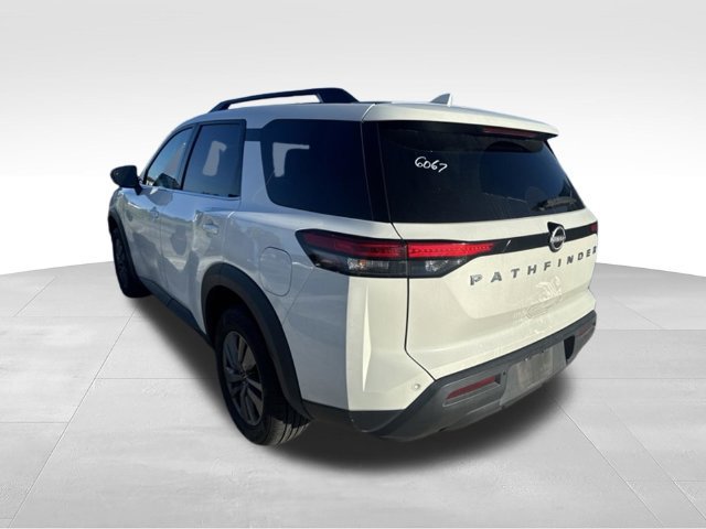 Used 2025 Nissan Pathfinder SV FWD image 24