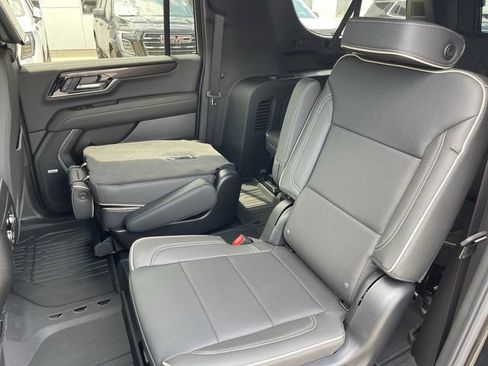 New 2026 GMC Yukon XL Elevation w/ Elevation Premium Package AWD/4WD image 23