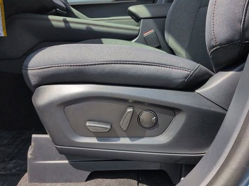 New 2025 Ford Explorer Active image 20