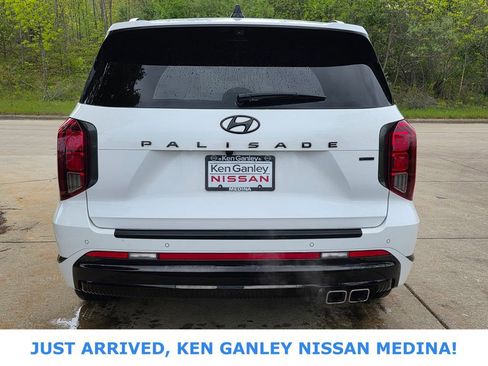 Used 2024 Hyundai Palisade Calligraphy AWD/4WD image 4