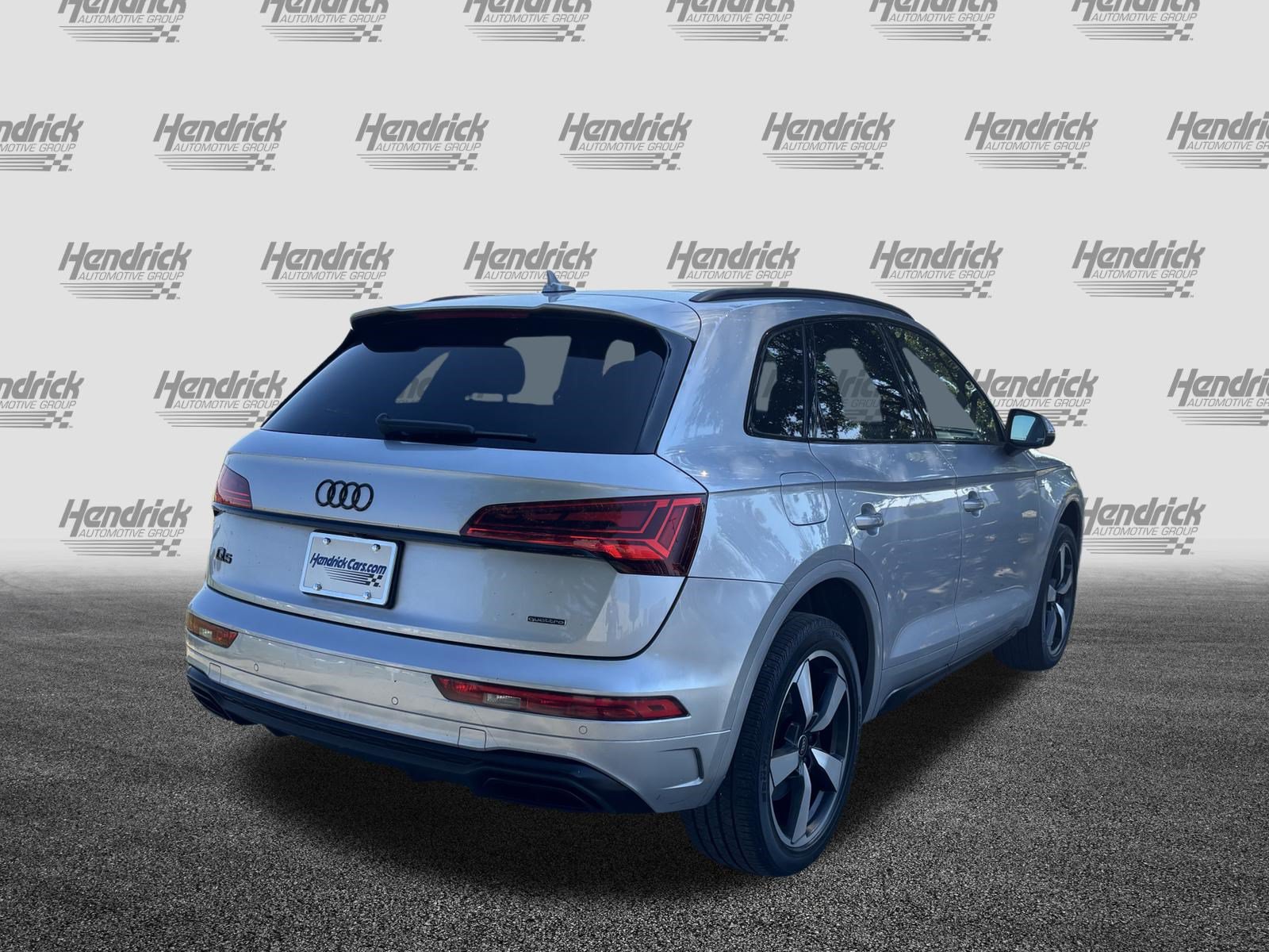 Used 2023 Audi Q5 2.0T Premium Plus w/ Premium Plus Package AWD/4WD image 10