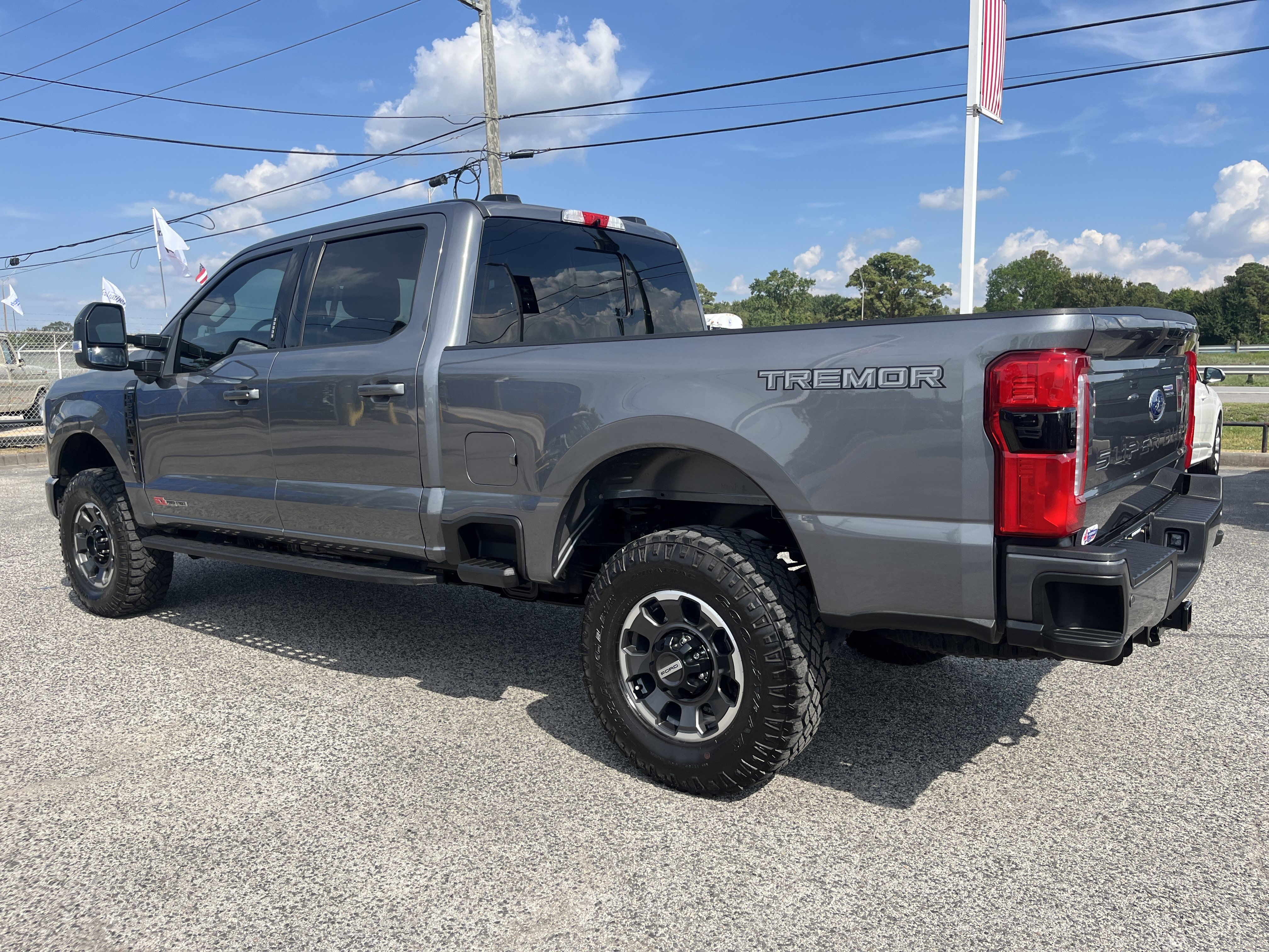Used 2024 Ford F250 Lariat w/ Lariat Ultimate Package AWD/4WD image 6