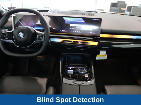 Used 2026 BMW 540i xDrive AWD/4WD image 7