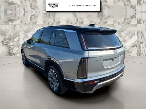 Used 2026 Cadillac Vistiq Luxury AWD/4WD image 3