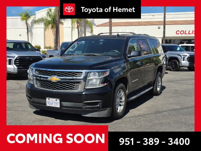 Used 2017 Chevrolet Suburban LT RWD image 1