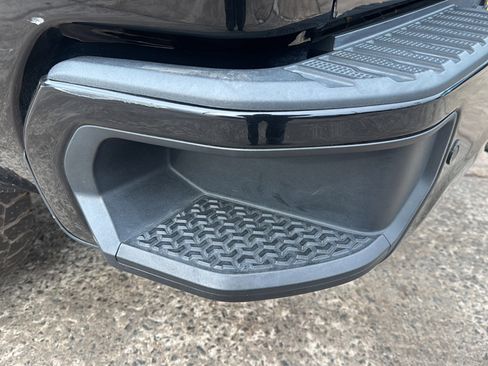 Used 2022 Chevrolet Silverado 2500 LTZ w/ LTZ Plus Package image 42