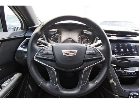 Used 2022 Cadillac XT5 Premium Luxury FWD image 14