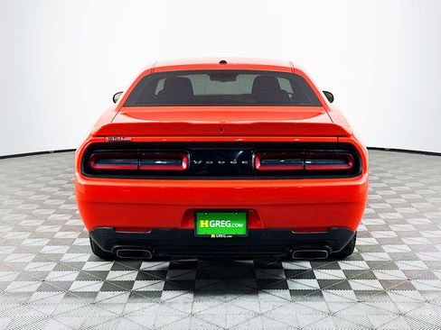 Used 2022 Dodge Challenger R/T image 8
