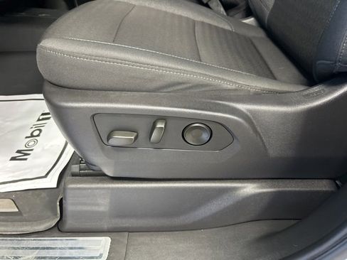 Used 2024 GMC Sierra 3500 SLE w/ Preferred Package image 13