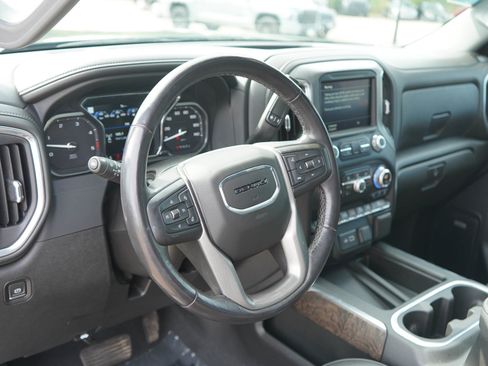 Used 2022 GMC Sierra 3500 Denali AWD/4WD image 19