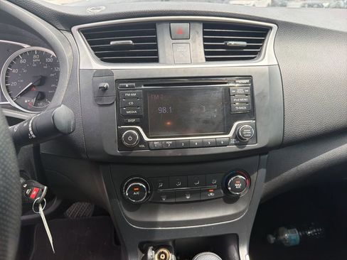 Used 2018 Nissan Sentra S image 19