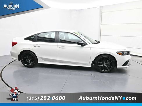 Used 2024 Honda Civic Sport image 13