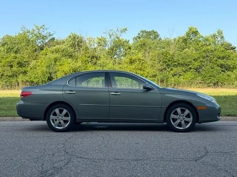 Used 2005 Lexus ES 330 w/ Preferred Accessory Pkg FWD image 36