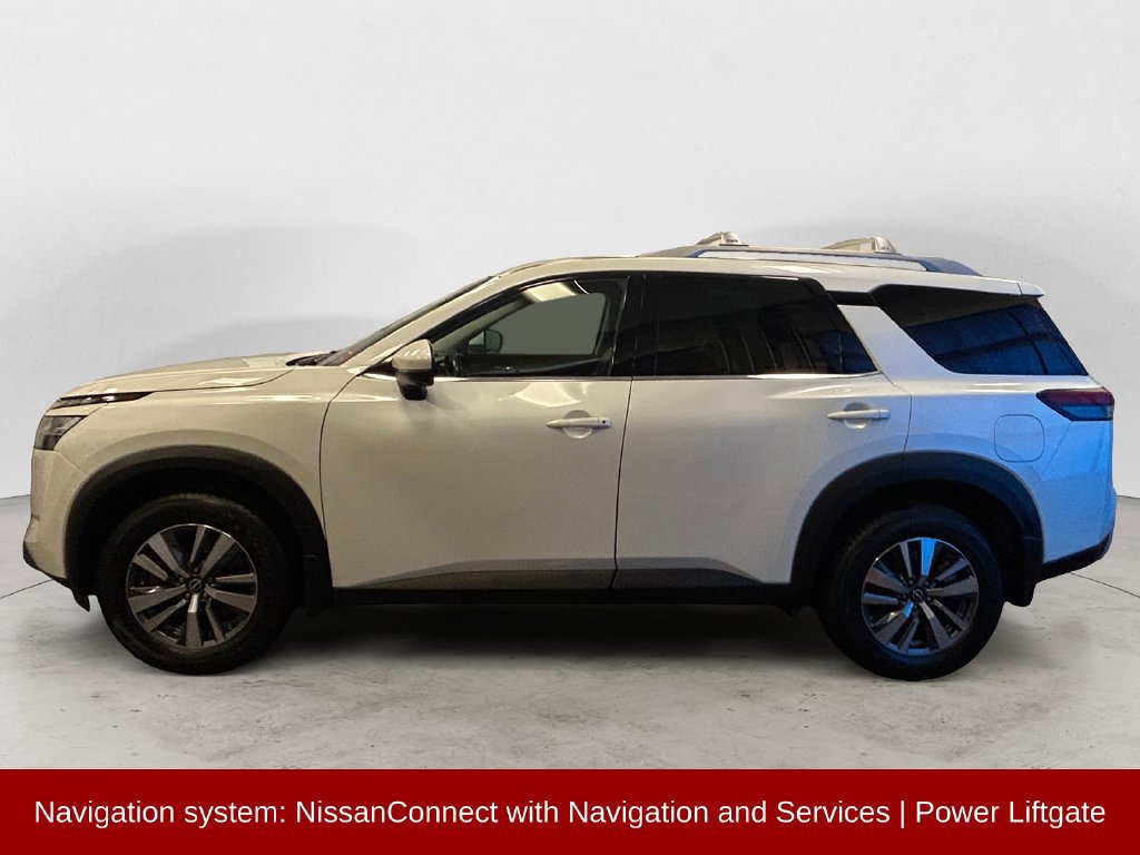 Used 2024 Nissan Pathfinder SL AWD/4WD image 2