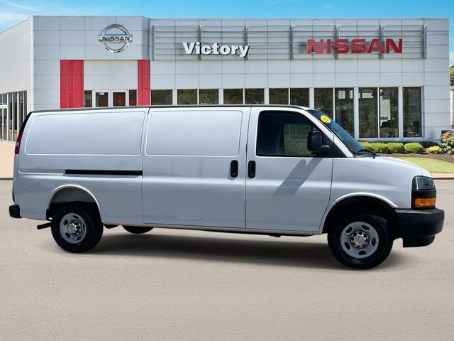 Used 2025 Chevrolet Express 2500 Extended w/ Driver Convenience Package RWD image 2
