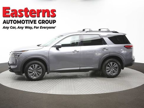 Used 2024 Nissan Pathfinder SV AWD/4WD image 57