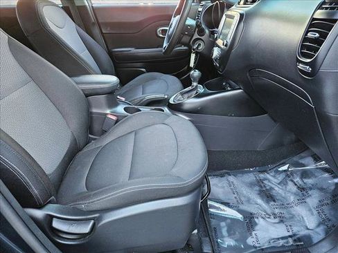 Used 2019 Kia Soul + FWD image 19