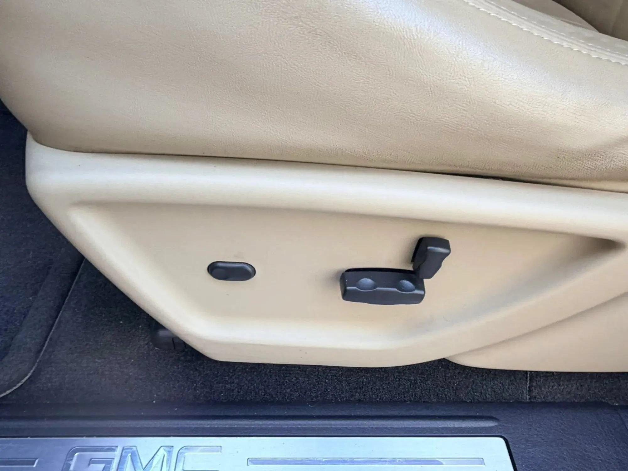Used 2006 GMC Envoy XL SLE RWD image 19