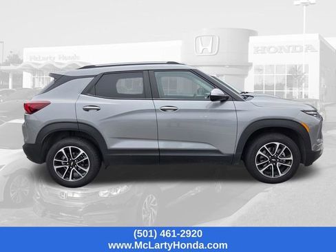 Used 2024 Chevrolet TrailBlazer LT AWD/4WD image 5