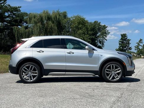 Used 2019 Cadillac XT4 Premium Luxury w/ Cold Weather Package AWD/4WD image 8
