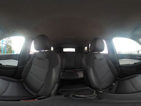 Used 2025 Chevrolet Trax LT image 43