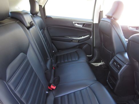 Used 2024 Ford Edge SEL AWD/4WD image 11