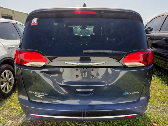 Used 2020 Chrysler Pacifica Limited w/ Advanced Safetytec Group FWD image 5