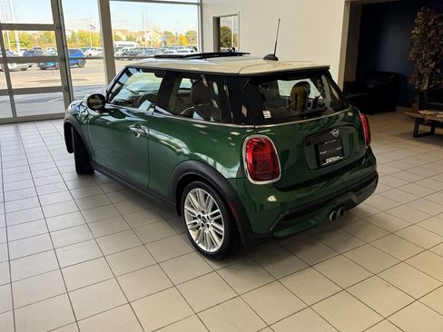 Used 2022 MINI Cooper S image 3
